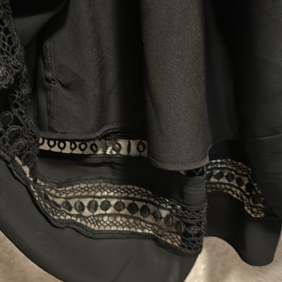 Ann Taylor - Picture 4 of 6